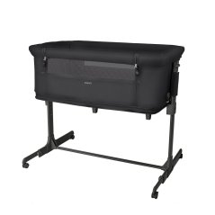 Postýlka a ohrádka v jednom